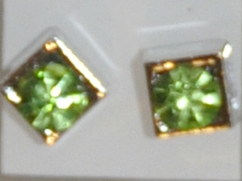 Boucles d'oreilles Carrées Argentée Cristal Vert Boucles d'oreilles Carrées Argentée Cristal Vert