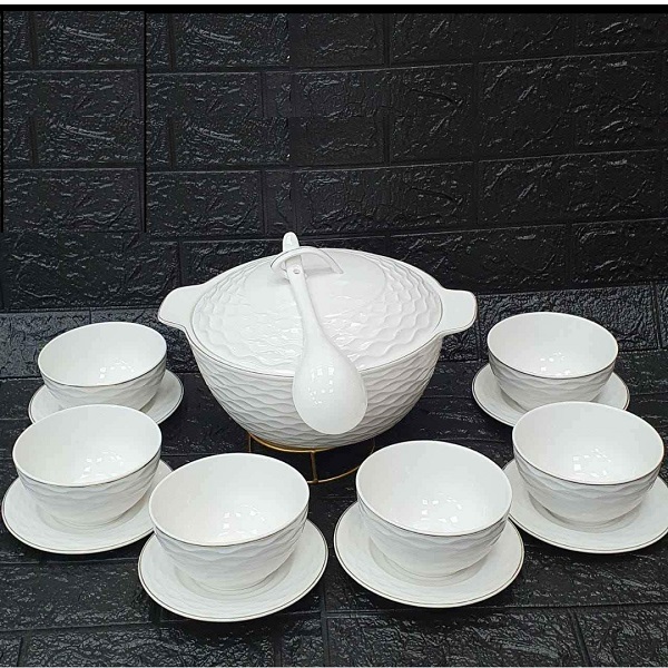 Soupière Porcelaine Blanche 6 Bols , Et 6 Sous Bols 15 pièces