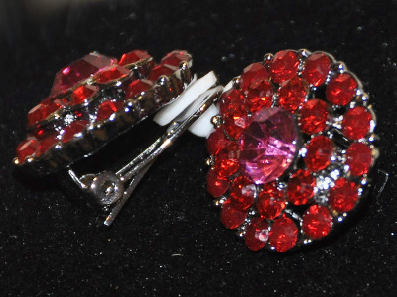 Boucle d’oreille Fleur Strass Rouge Boucle d'oreille Fleur Strass Rouge