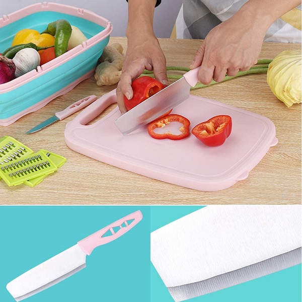 Râpe Manuelle Multifonction : panier passoire , planche à découper , différentes découpes Râpe Manuelle Multifonction : panier passoire , planche à découper , différentes découpes